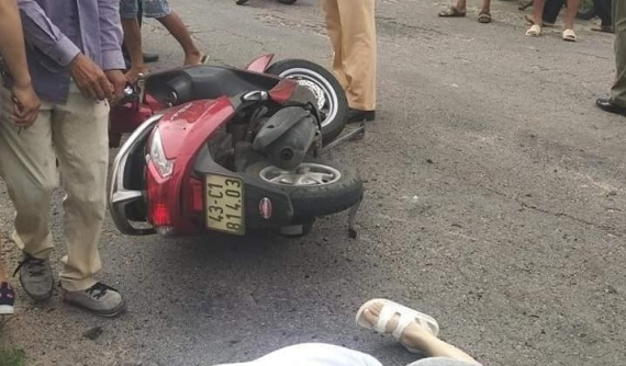 Quảng Nam: Đống rác bên đường bất ngờ phát nổ, người phụ nữ đi xe máy ngang qua tử vong