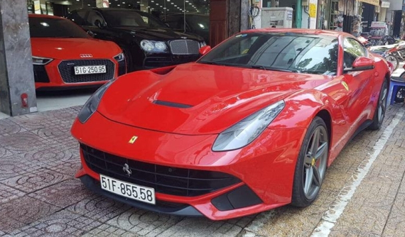 Chia tay mảnh đất Tây Ninh, Ferrari F12 Berlinetta về lại Sài thành với giá chào bán 15 tỷ đồng