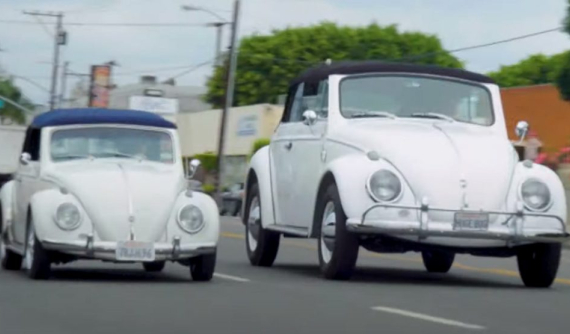 Kinh ngạc trước chiếc Volkswagen Beetle độ mang kích thước to lớn như Hummer