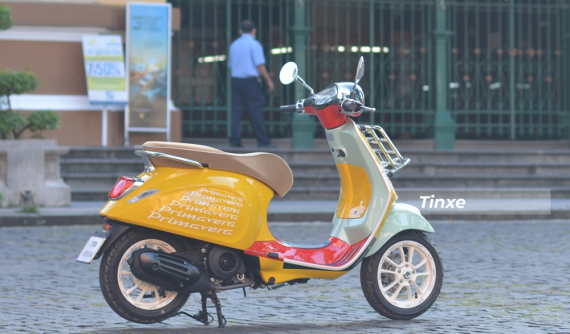 Ngắm siêu tay ga bản giới hạn Vespa Primavera Sean Wotherspoon tại Việt Nam