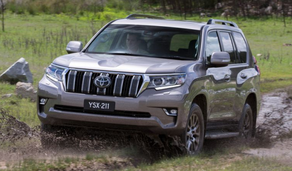 Toyota Land Cruiser Prado 2021 trình làng với động cơ mạnh hơn, màn hình trung tâm lớn hơn