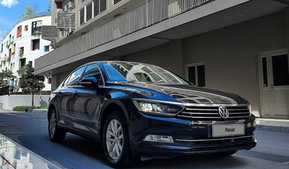 Đấu Toyota Camry, Volkswagen Passat BlueMotion được giảm giá tới 177 triệu đồng, rẻ hơn Honda Accord