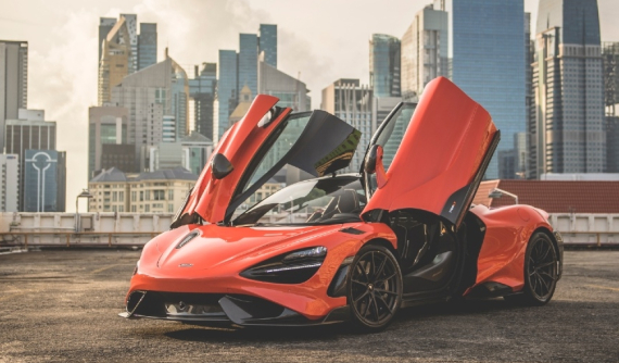 Siêu xe giới hạn McLaren 765LT lần đầu ra mắt tại Đông Nam Á đã có giá bán cao "ngất ngưởng"