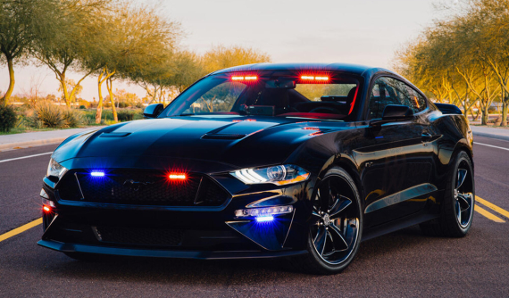 11 chiếc xe cảnh sát ngầu nhất trên thế giới