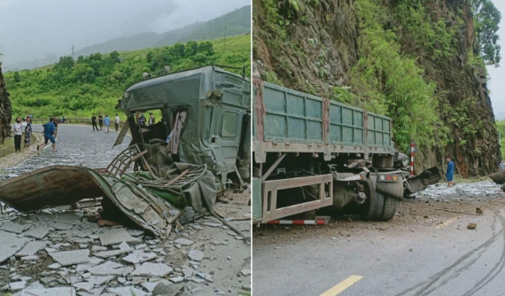 Đâm vào vách núi trên quốc lộ 4D, xe đầu kéo vỡ làm đôi, tài xế và phụ xe tử vong thương tâm