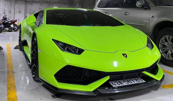 Lamborghini Huracan biển "VIP" nhất Việt Nam thay đổi bộ áo phong thuỷ xanh lá