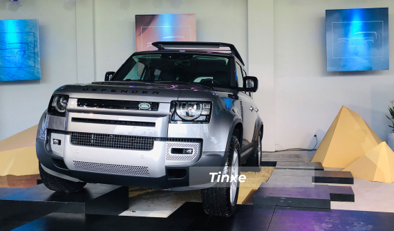 "Huyền thoại" Land Rover Defender chính thức tái xuất, giá khởi điểm từ 3,855 tỷ đồng tại Việt Nam