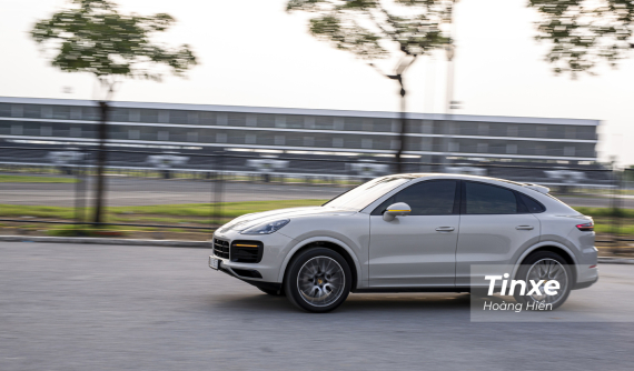 Đánh giá nhanh Porsche Cayenne Coupe: SUV thể thao hạng sang dành cho người thích sự khác biệt