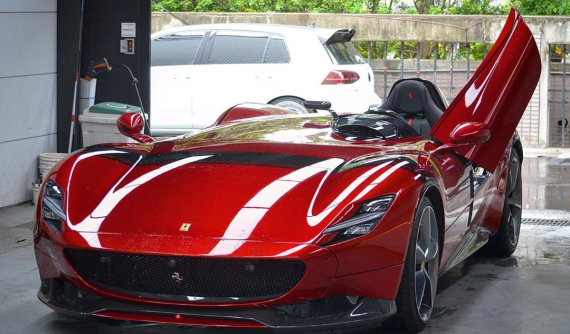 Siêu xe "ích kỷ" Ferrari Monza SP1 cập bến Đài Loan khiến dân tình xôn xao