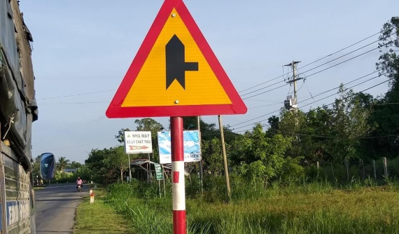 Các loại biển cảnh báo nguy hiểm phổ biến nhất hiện nay mà lái xe không thể bỏ qua