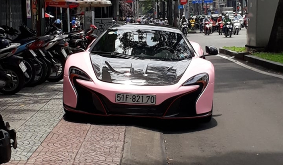 McLaren 650S Spider độ nắp capô McLaren P1 lên bộ áo hồng nữ tính, lý lịch của xe mới đáng bàn