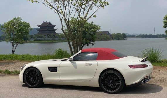Mercedes-AMG GT Roadster độc nhất Việt Nam xuất hiện ở cố đô Hoa Lư, hứa hẹn sớm về Sài thành
