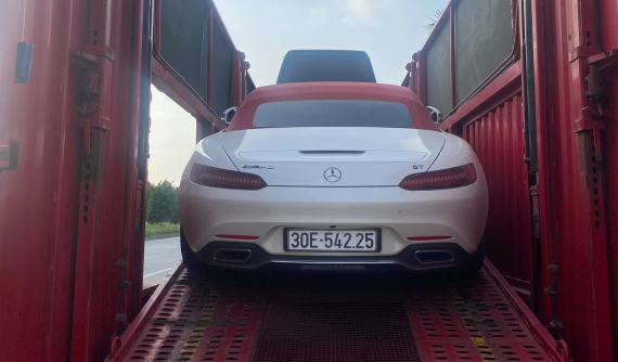 Mercedes-AMG GT Roadster độc nhất Việt Nam lên xe lồng chính thức vào Nam