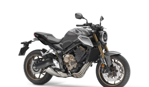 Honda CB650R 2021 được giới thiệu với phuộc mới, dáng ngồi mới thoải mái hơn
