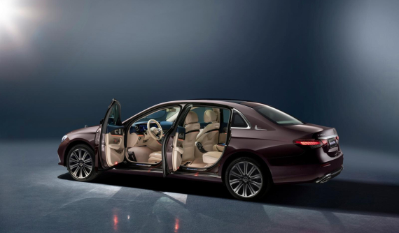 Mercedes-Benz giới thiệu E-Class L 2021 với kích thước như sedan cỡ lớn