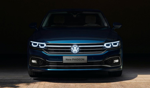 Sedan hạng sang cỡ lớn Volkswagen Phideon 2021 trình làng, thêm nổi bật với logo phát sáng trên đầu xe