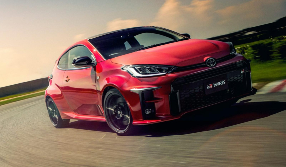 Toyota Yaris 2021 dùng động cơ 3 xi-lanh mạnh nhất thế giới "bán chạy như tôm tươi"