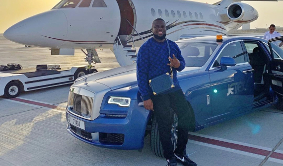 Soi cuộc sống xa xỉ với siêu xe, phi cơ của "tỷ phú" bị FBI bắt giữ vì lừa đảo hơn 10 nghìn tỷ đồng