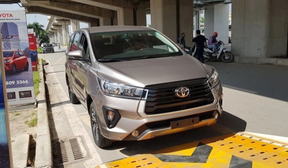 Toyota Innova 2020 bất ngờ xuất hiện tại đại lý, ra mắt ngay trong tháng 10?