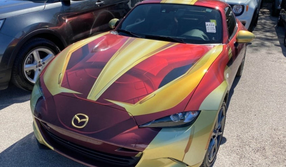 Chiếc Mazda MX-5 Miata RF này đáng lẽ nên nằm trong bộ sưu tập của siêu anh hùng Iron Man