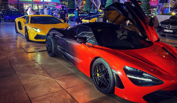 Dàn siêu xe hơn 250 tỷ đồng của đại gia Việt tụ tập tham dự tiệc đặc biệt của chủ xe McLaren Senna
