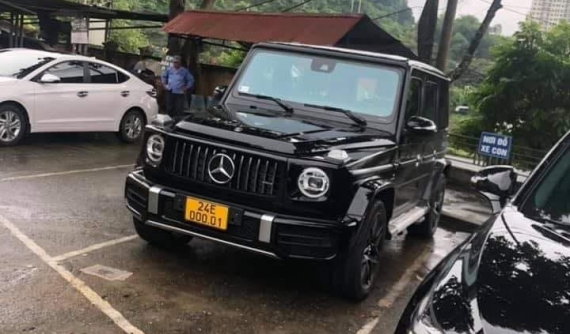 Xôn xao với hình ảnh Mercedes-AMG G63 hơn 11 tỷ đồng ở Lào Cai lắp biển kinh doanh vận tải