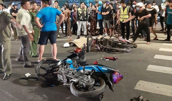Ba xe máy va chạm ở Vũng Tàu, 3 người thương vong