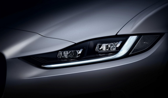 Xe sang Jaguar XE 2021 ra mắt, giảm giá cực mạnh