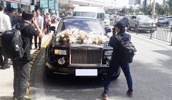 Video: Dàn xe "khủng" hơn 80 tỷ đồng của tập đoàn Mường Thanh rước dâu ở Hà Nội