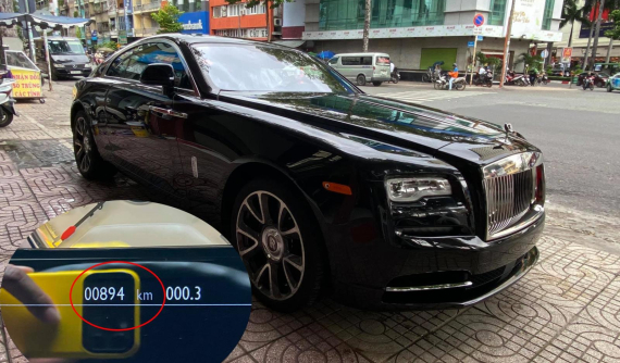 Rolls-Royce Wraith Series II nằm trong garage của Cường "Đô-la" lăn bánh chưa tới 900 km