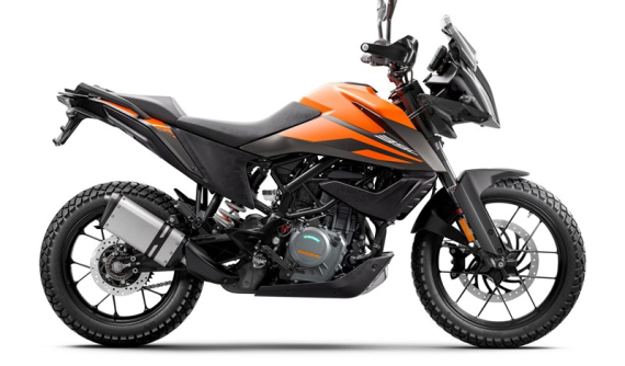 Hé lộ hình ảnh thực tế KTM 250 Adventure tại buổi ra mắt với các đại lý