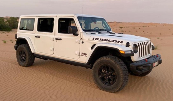 Kỳ lạ chiếc bán tải Jeep Gladiator được biến đổi thành SUV Wrangler 3 hàng ghế