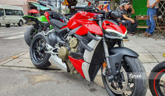 Biker Nha Trang tậu Ducati Streetfighter V4 đầu tiên về Việt Nam, giá ước tính hơn 1 tỷ đồng
