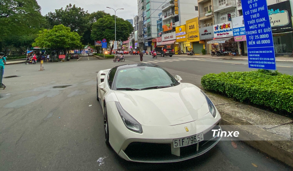 "Chạm mặt" Ferrari 488 GTB có hành tung bí ẩn nhất Việt Nam cùng câu chuyện ống xả hơn trăm triệu đồng