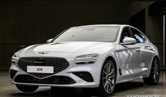Chiêm ngưỡng thiết kế "bằng xương, bằng thịt" của Genesis G70 2021 - đối thủ đáng gờm của xe Đức
