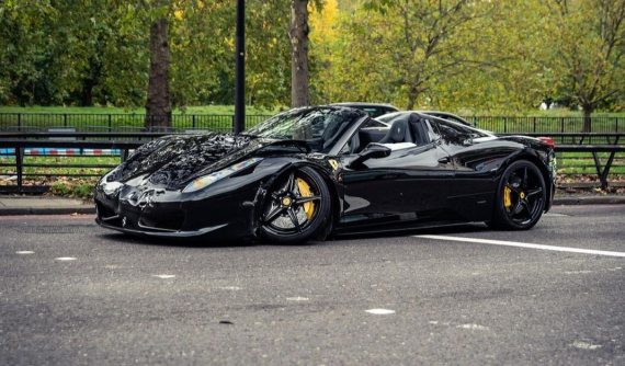 Va chạm liên hoàn với Ferrari 812 Superfast và BMW M6, siêu xe Ferrari 458 Spider gãy cả trục trước