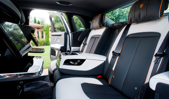 Nguyên mẫu Rolls-Royce Ghost mới từng khiến người ngồi thử "chóng mặt buồn nôn" vì quá yên tĩnh