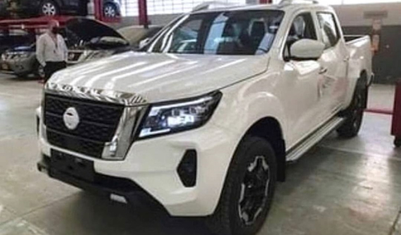Xe bán tải Nissan Navara 2021 dần "hiện nguyên hình", có thể ra mắt vào tháng sau