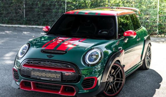 Ngắm chiếc Mini John Cooper Works GP3 F350 độ sắc xanh xe đua và mang động cơ 350 mã lực