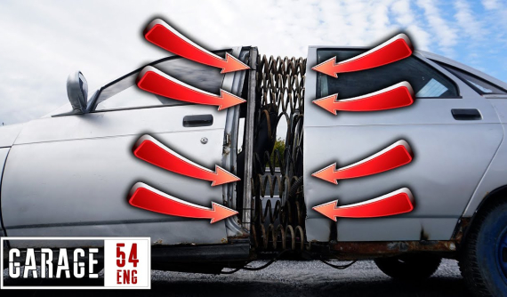 Hài hước người Nga thử nghiệm tự chế xe 4 cửa với khớp nối lò xo ở giữa