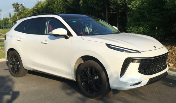 Dongfeng Fengxing T5 EVO - SUV cỡ C mang thiết kế "học hỏi" từ Maserati và Porsche, bán ra thị trường vào năm sau