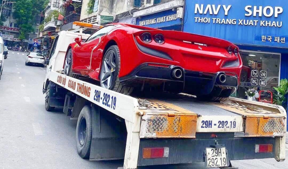 Ferrari F8 Spider thứ 2 bất ngờ về Việt Nam với màu sơn tương đồng Ferrari F8 Tributo của Cường "Đô-la"