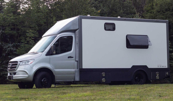 B Box - Motorhome dựa trên Mercedes-Benz Sprinter, kích thước gọn mà tiện nghi bất ngờ, giá bán 6,9 tỷ đồng trở lên