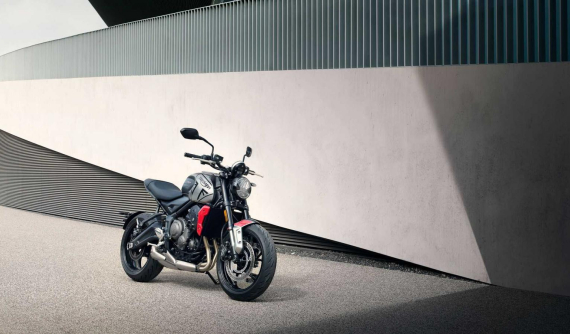 Đánh giá nhanh Triumph Trident 660 2021 : "Chiếc đinh ba" thống trị "đại dương" naked bike hạng trung