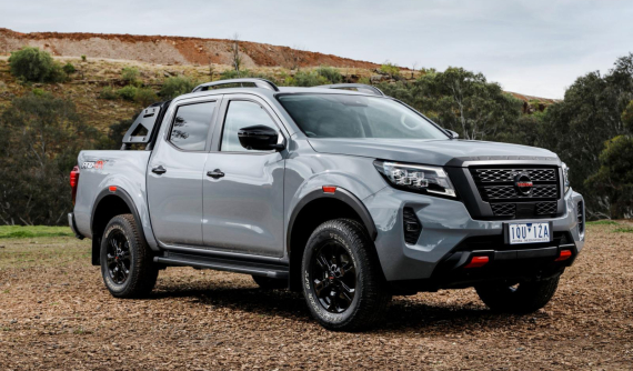 Nissan Navara 2021 trình làng với thiết kế rắn rỏi hơn và trang bị an toàn tốt hơn