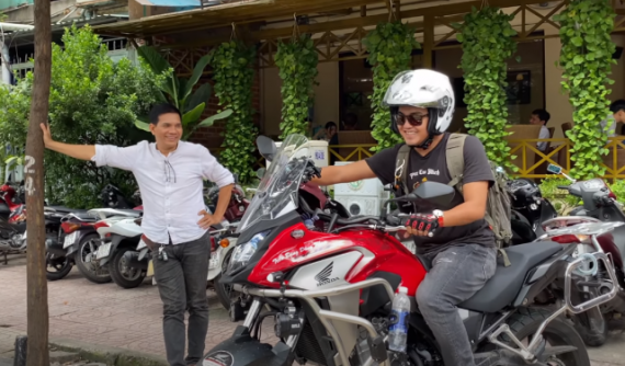 "Phượt thủ" tầm cỡ thế giới Trần Đặng Đăng Khoa tậu ngựa chiến Honda CB500X mới