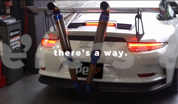 Đây có lẽ là chiếc Porsche 911 GT3 RS mang ống xả độ hầm hố nhất trên đời