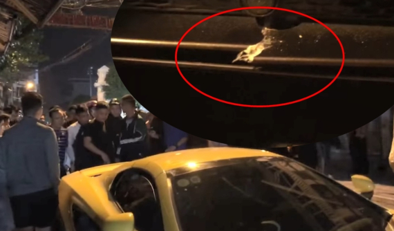 Hà Nội: Tông vào siêu xe McLaren đang đỗ, "dân tổ" nhanh chóng tăng ga bỏ chạy