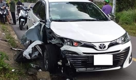 Đồng Nai: Honda Sonic 150R lấn làn, tông trực diện vào Toyota Vios, 1 người nguy kịch