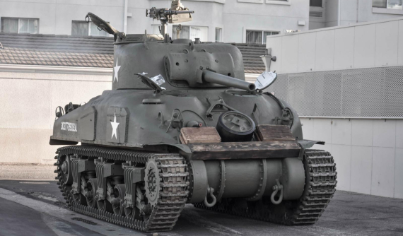 Chiếc xe tăng chiến đấu ra đời năm 1943 này đang được bán trên internet với giá nhiều tỷ đồng